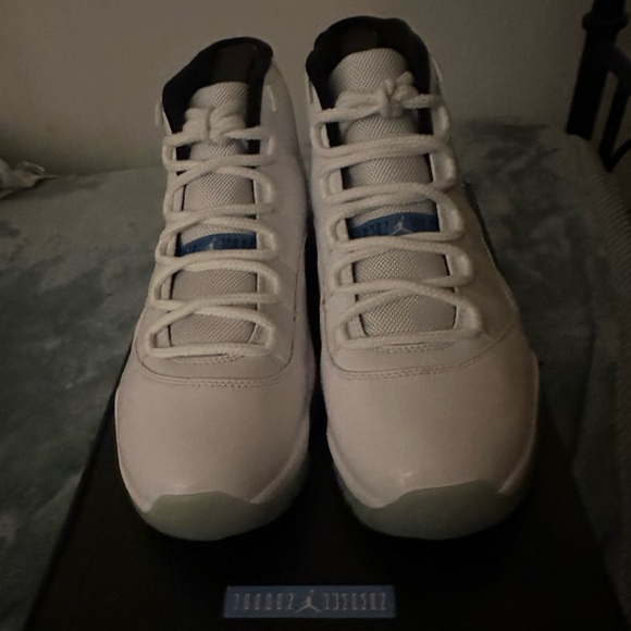 Air Jordan (Columbia) (2014) size 9.5